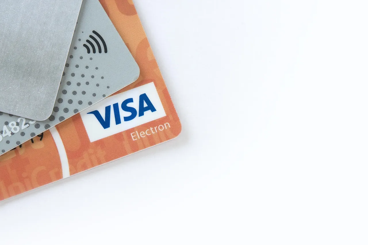 Contactless card payment in a shop