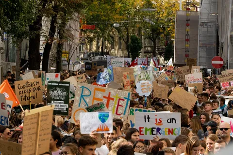 Wave of youth protests in Europe: 177 demonstrations in 12 countries since mid-September